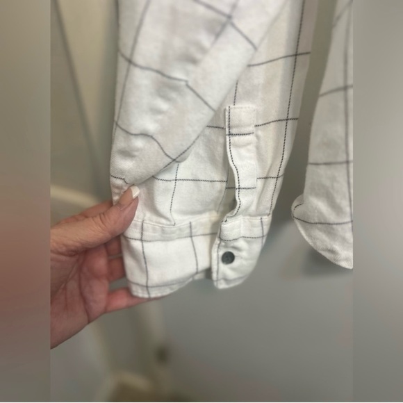 NWOW Madewell Flannel Tie-Neck Shirt Windiowpane
Pattern - Size XL - Picture 7 of 14